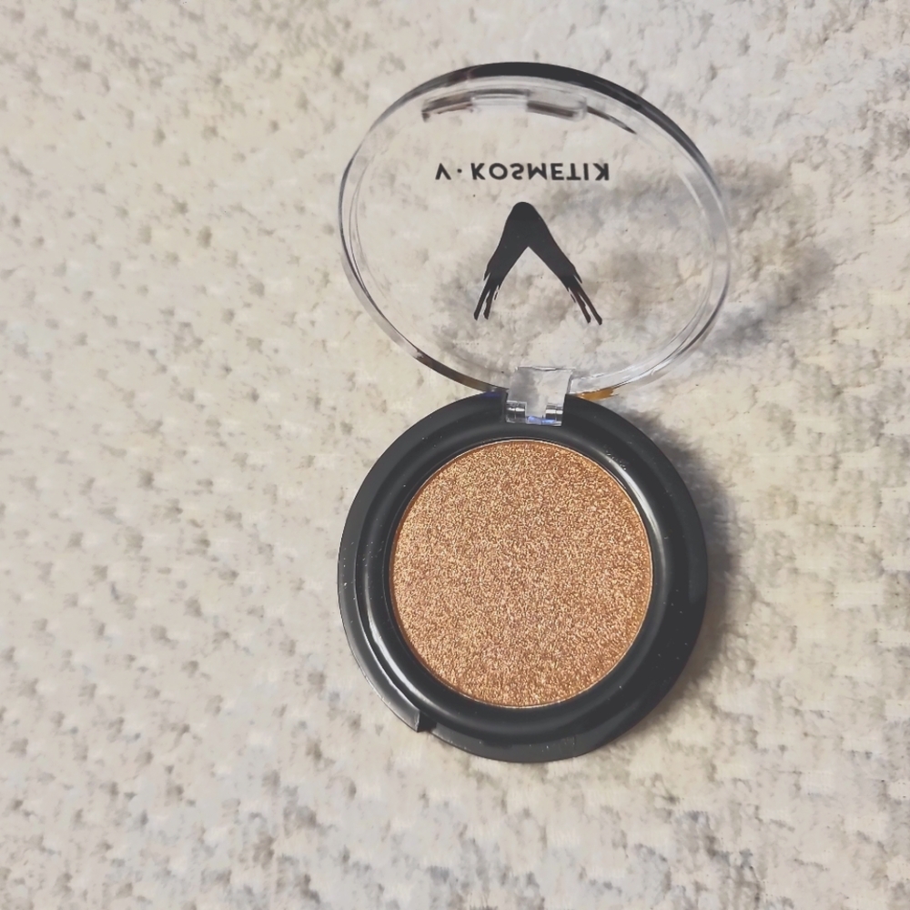 V Kosmetik pressed shimmer powder